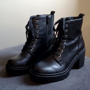Torrid Black Chunky Lace-Up Hiker Boot 10 WW